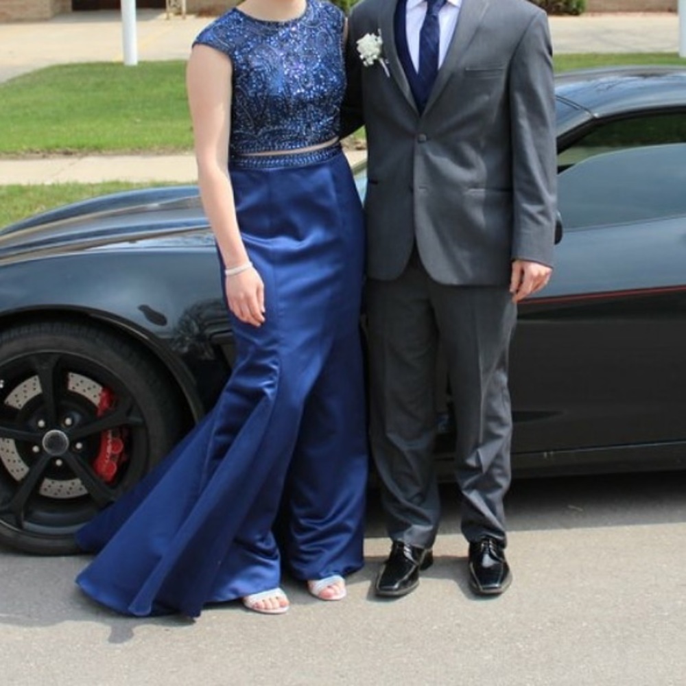 Size 6 MORI LEE PROM DRESS